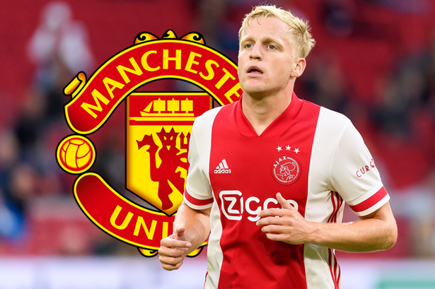 Donny van de Beek completes medical at Manchester United