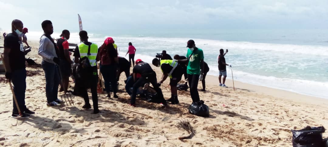 Environment Day: Sterling One Foundation reiterates commitment to Alpha, Eleko Beaches clean up