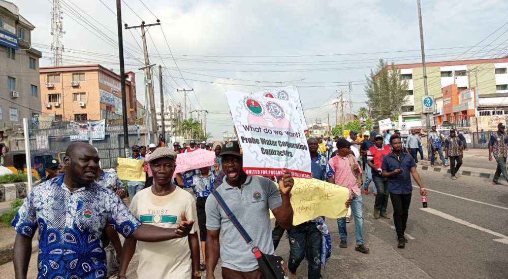 workers-union-protest-sack-of-391-staff-of-water-corpration